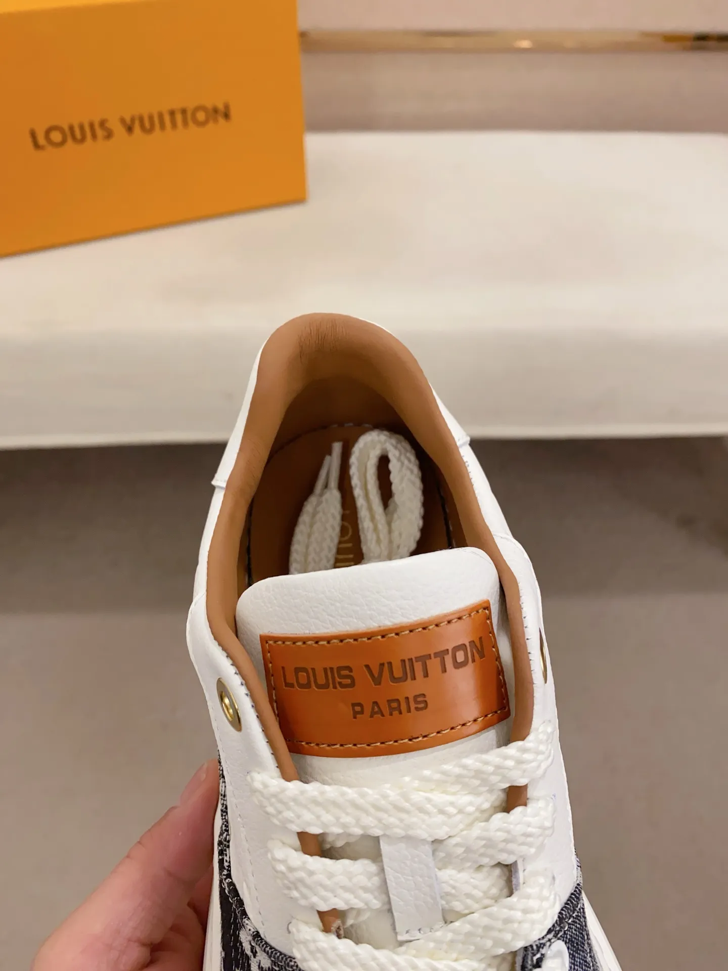 Factory price: 480💰🎉🎉LV~Louis Vuitton trendy men's shoes, new shipments, latest matching, same style as the official website, super high quality, best-selling season [strong][strong][strong]Selected first-layer cowhide, comfortable cowhide lining, original last, comfortable on the feet, wear-resistant rubber outsole, size: 38-44.
